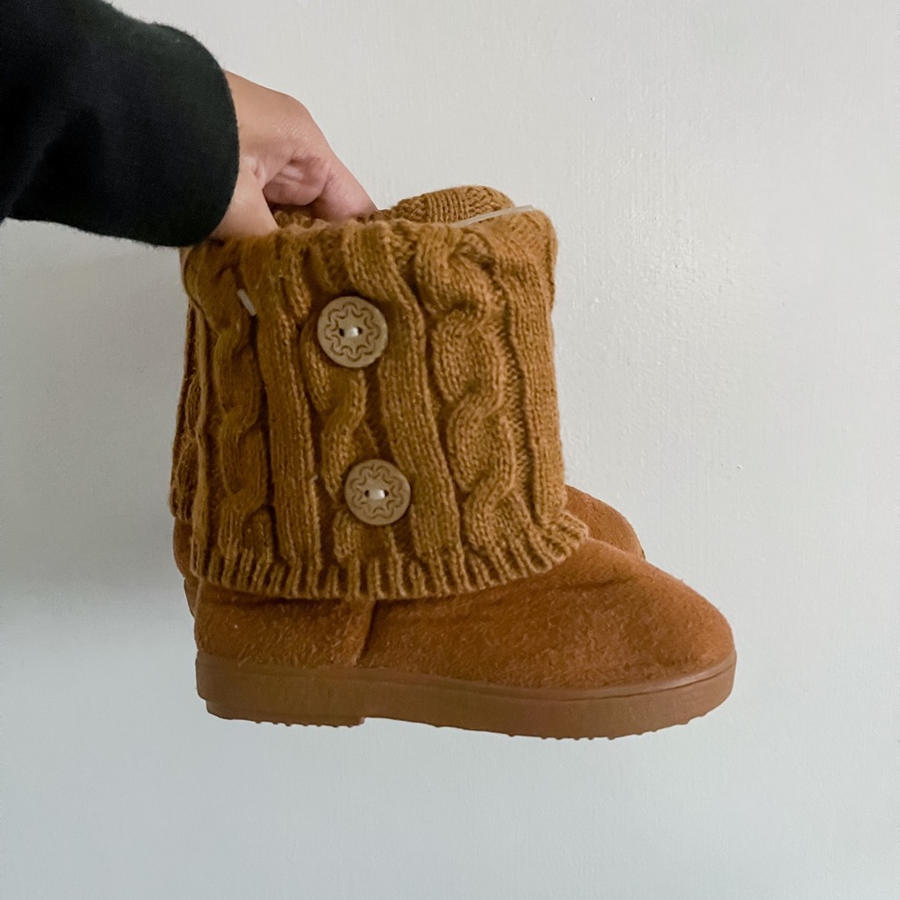 Kids tan boots